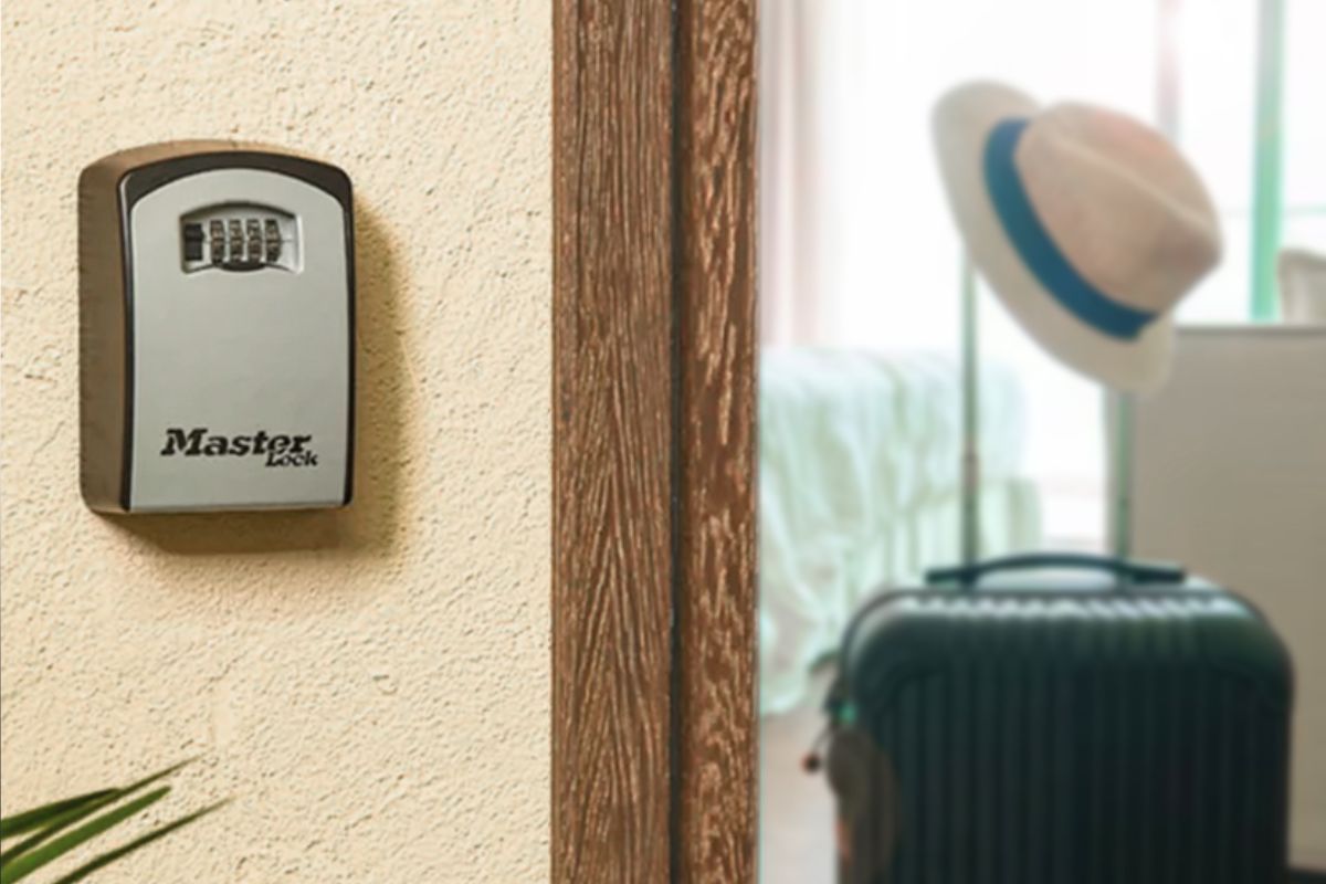 κλειδοθήκη τοίχου σε airbnb